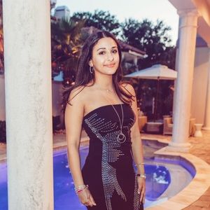 Meet your Posher, Serene